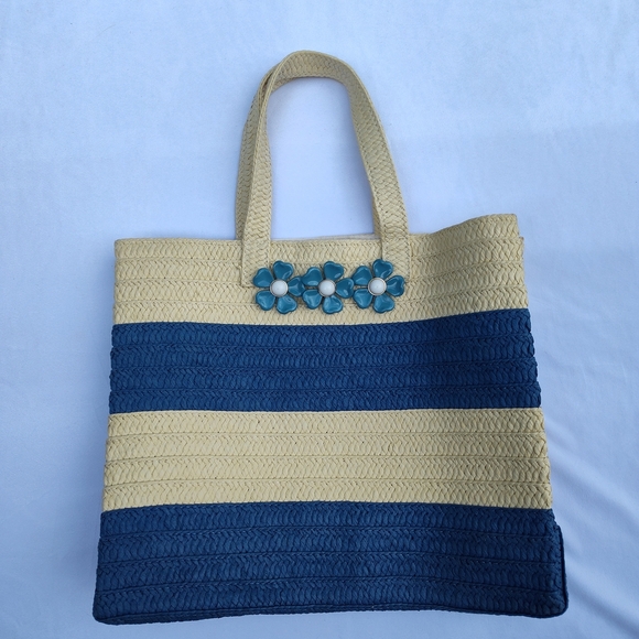 btb la Handbags - NWOT BTB Los Angeles Bahama Mama Raffia Blue & Beige Tote W/Flower Trio Detail